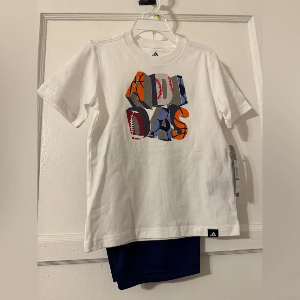 Adidas boy set Sz 4t